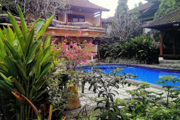 Paradiso Beach Inn (Kuta)